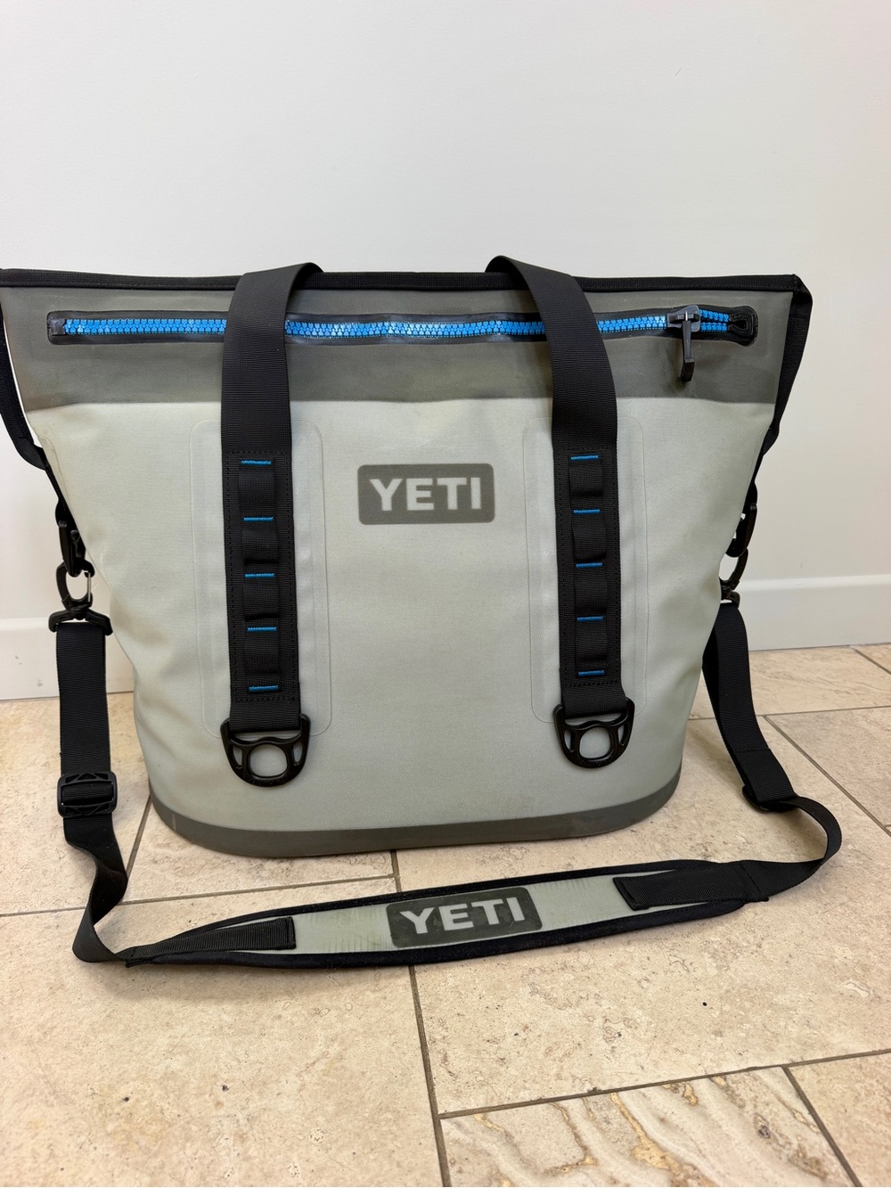 YETI cooler Hopper 30 Barely used